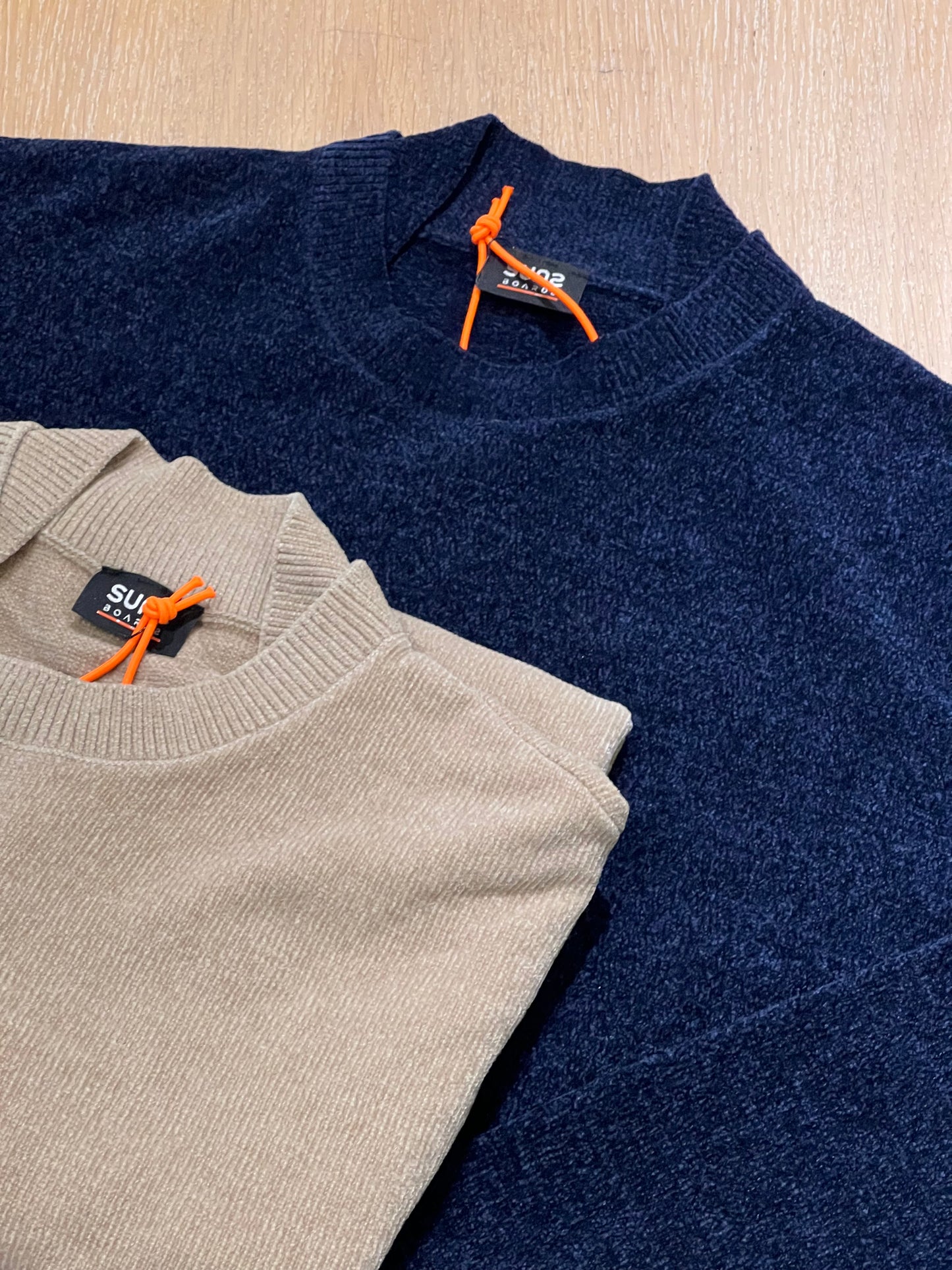 sweater carlos