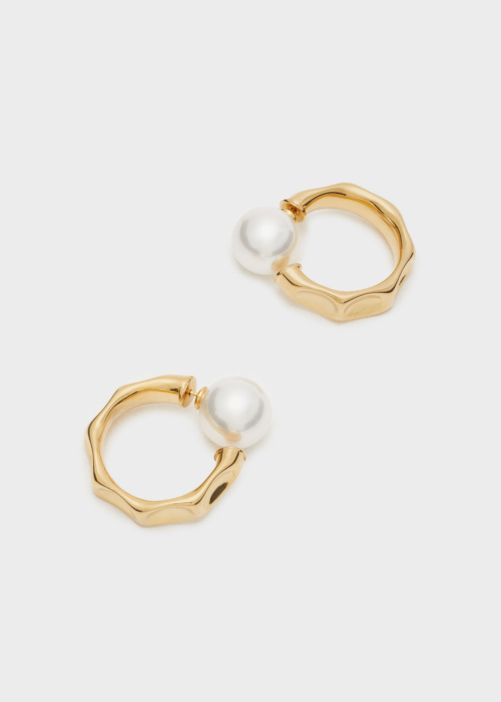 Orecchini cerchio+perla acc.ino