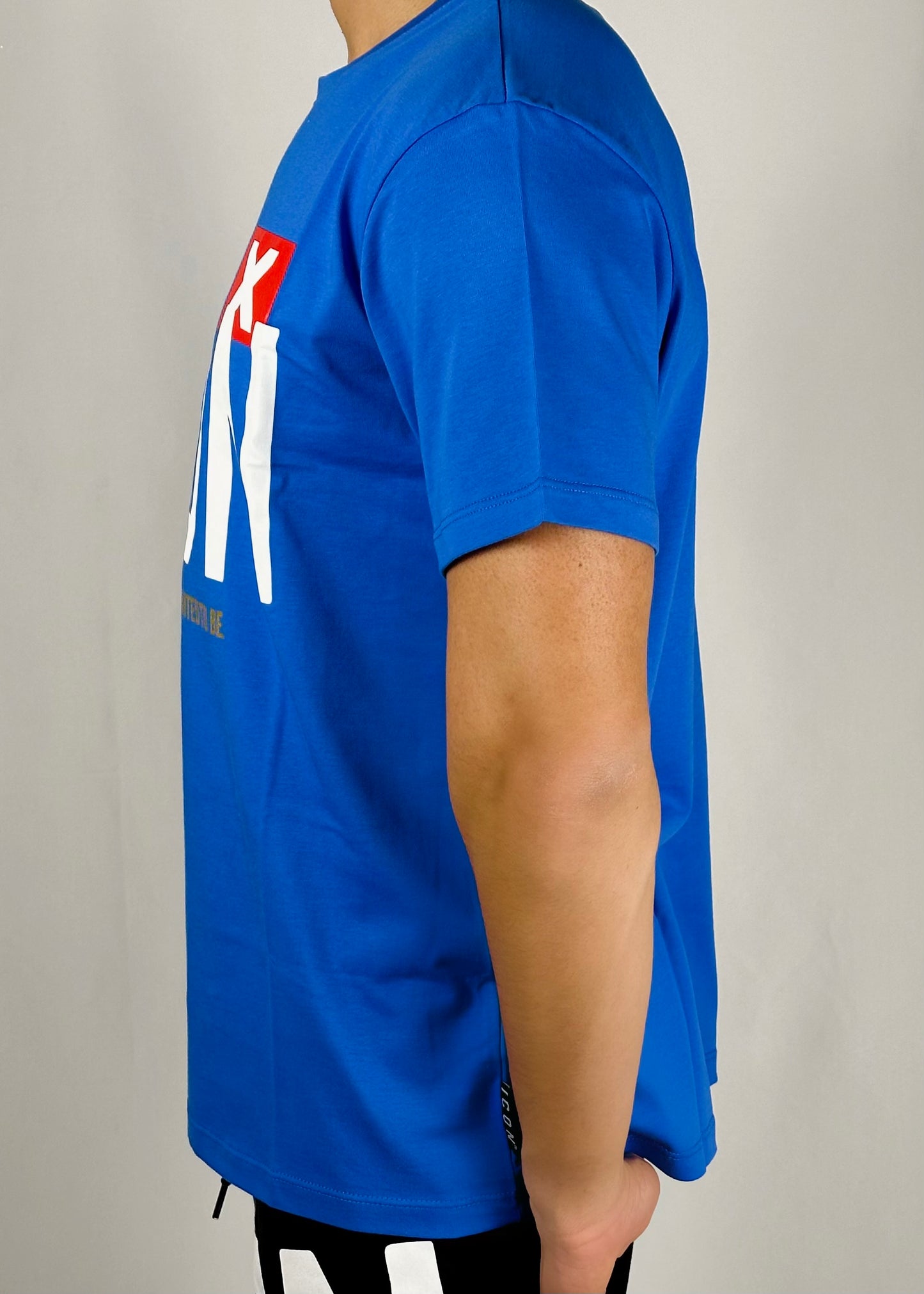 T-shirt royal con logo