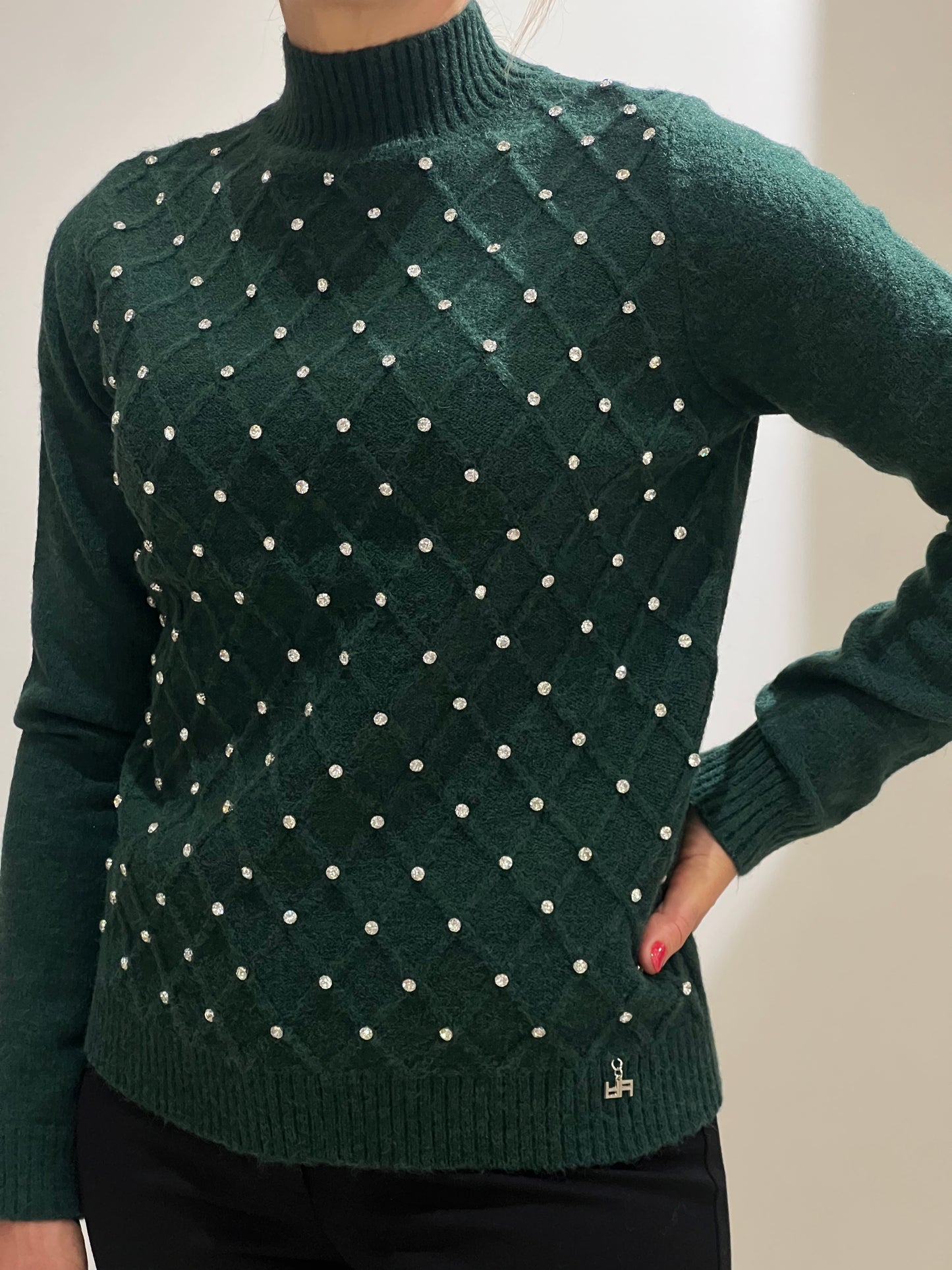 Maglia dolcevita con pietre