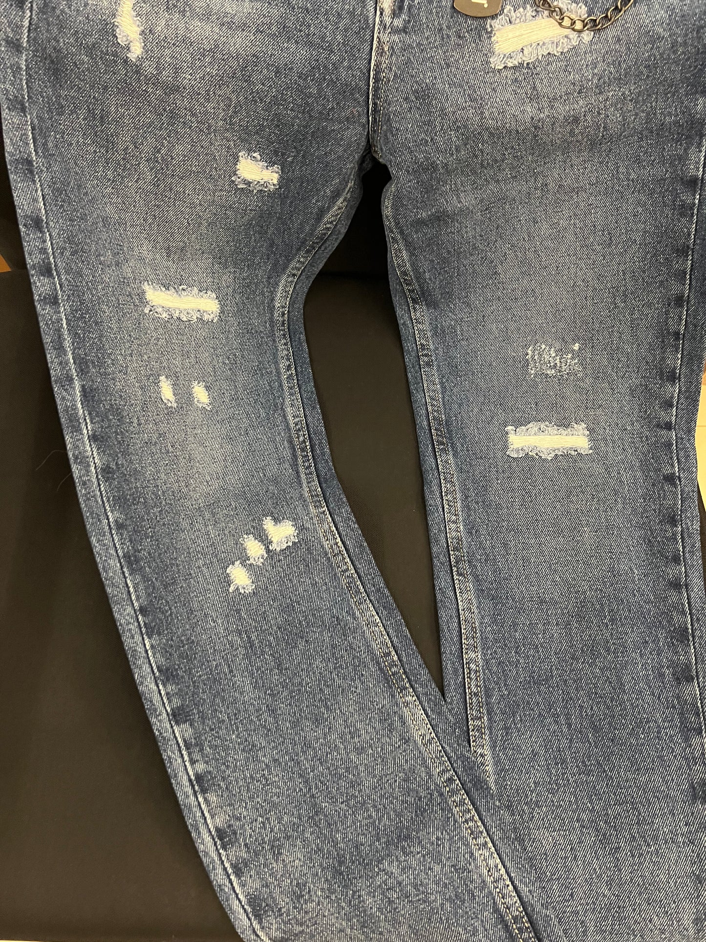 Jeans 5 tasche c/abrasioni c/logo