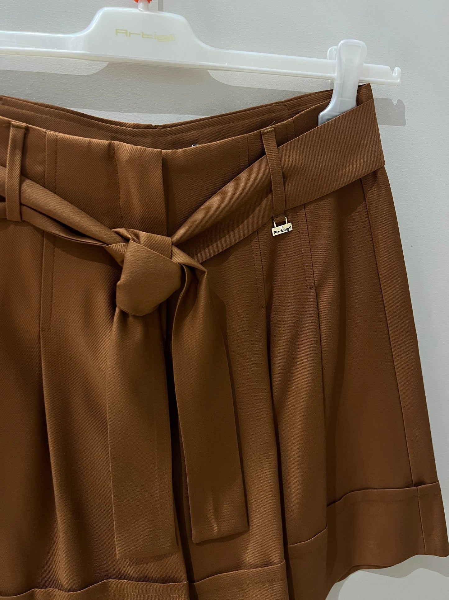 Shorts con fusciacca.