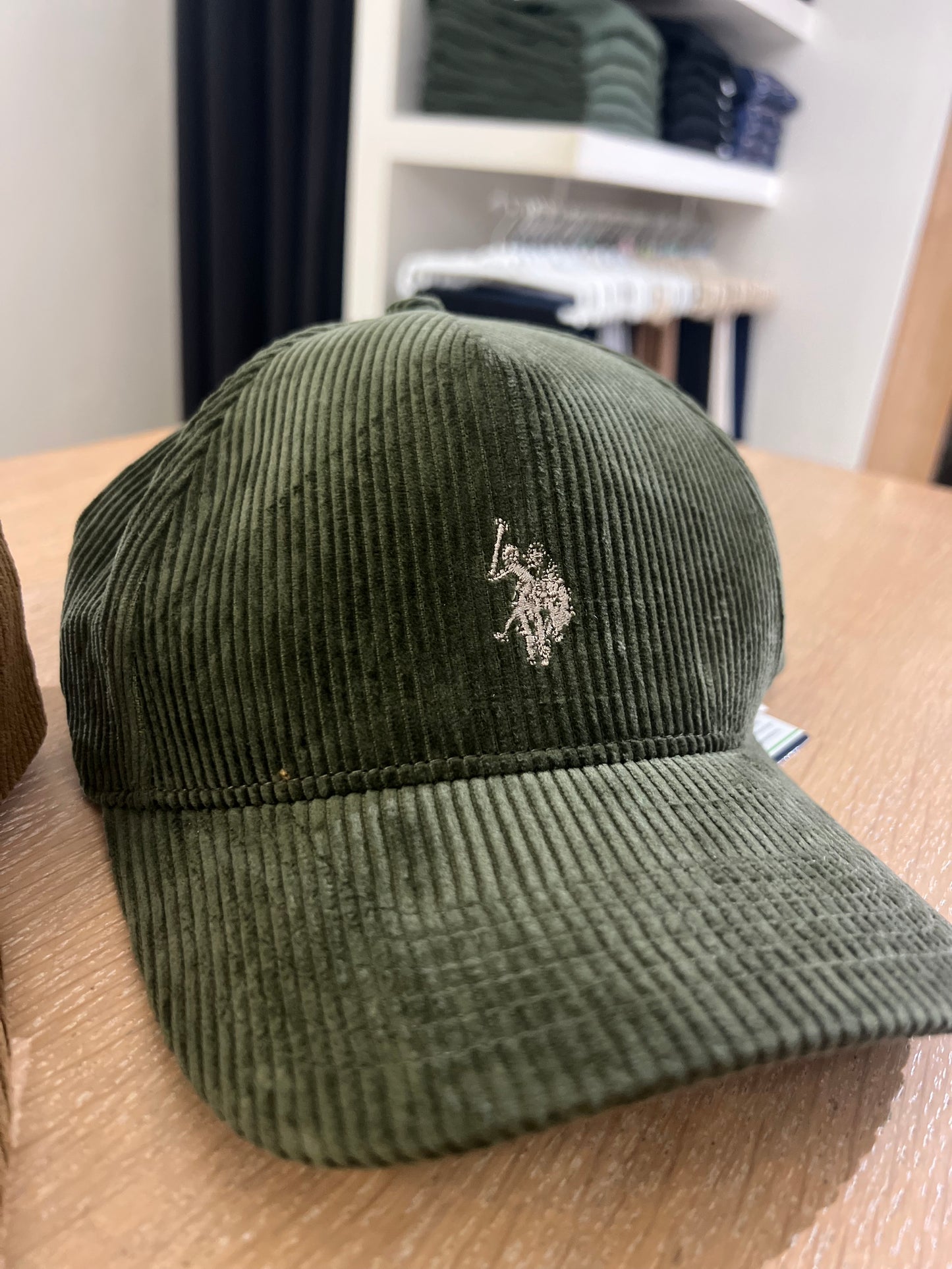 Cappello Armas velluto a coste logo unisex