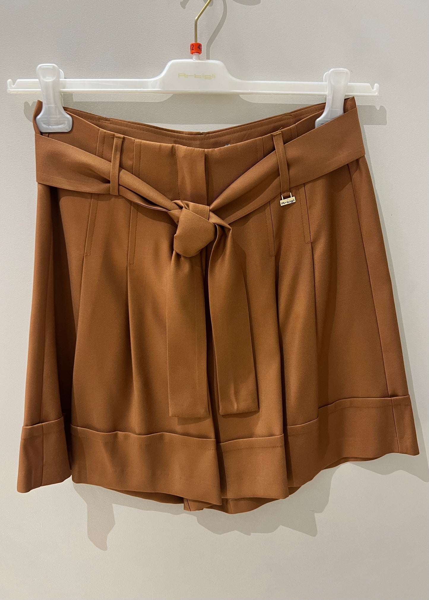 Shorts con fusciacca.