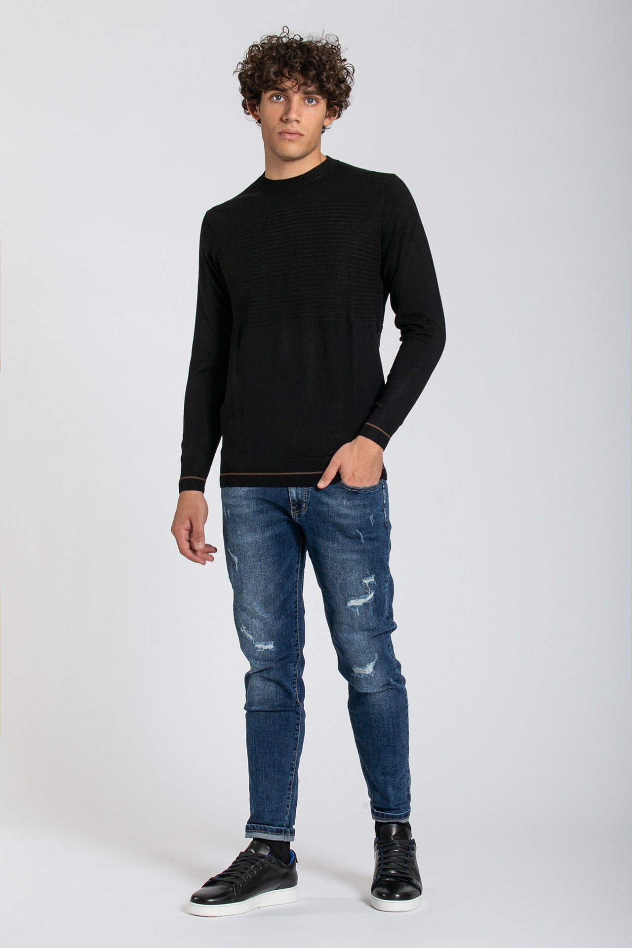 Maglia girocollo nero