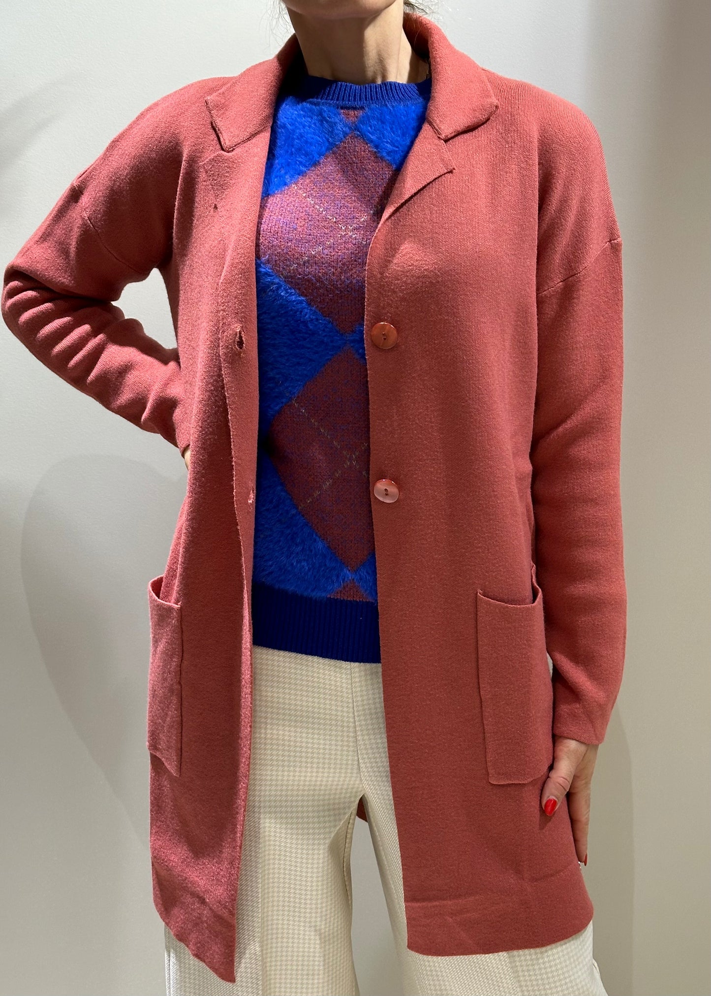 Cardigan con collo e scollo a V rosso mattone