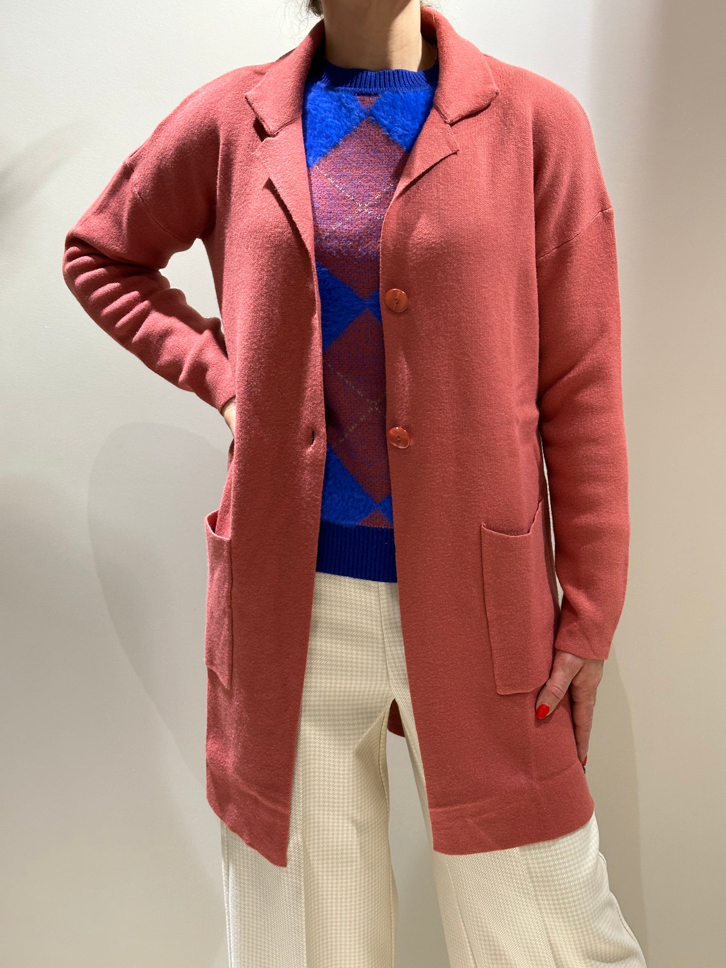 Cardigan con collo e scollo a V rosso mattone
