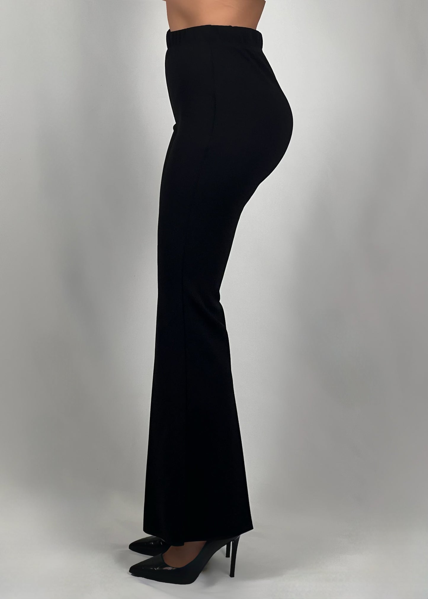 Pantalone a zampa effeto leggins