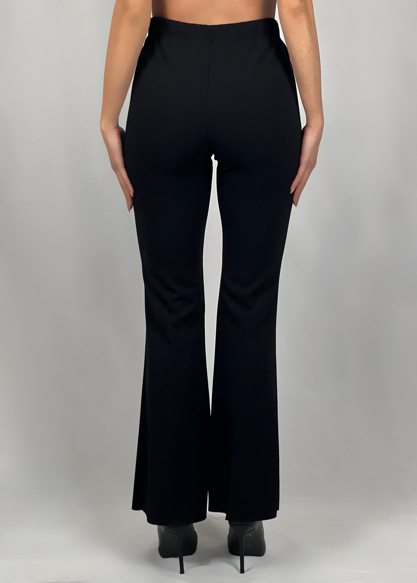 Pantalone a zampa effeto leggins