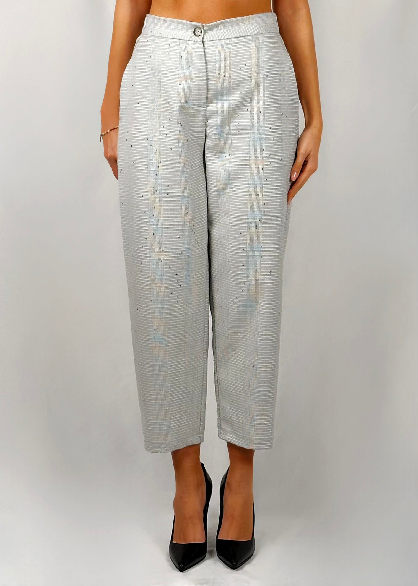 Pantalone grigio con punti luce