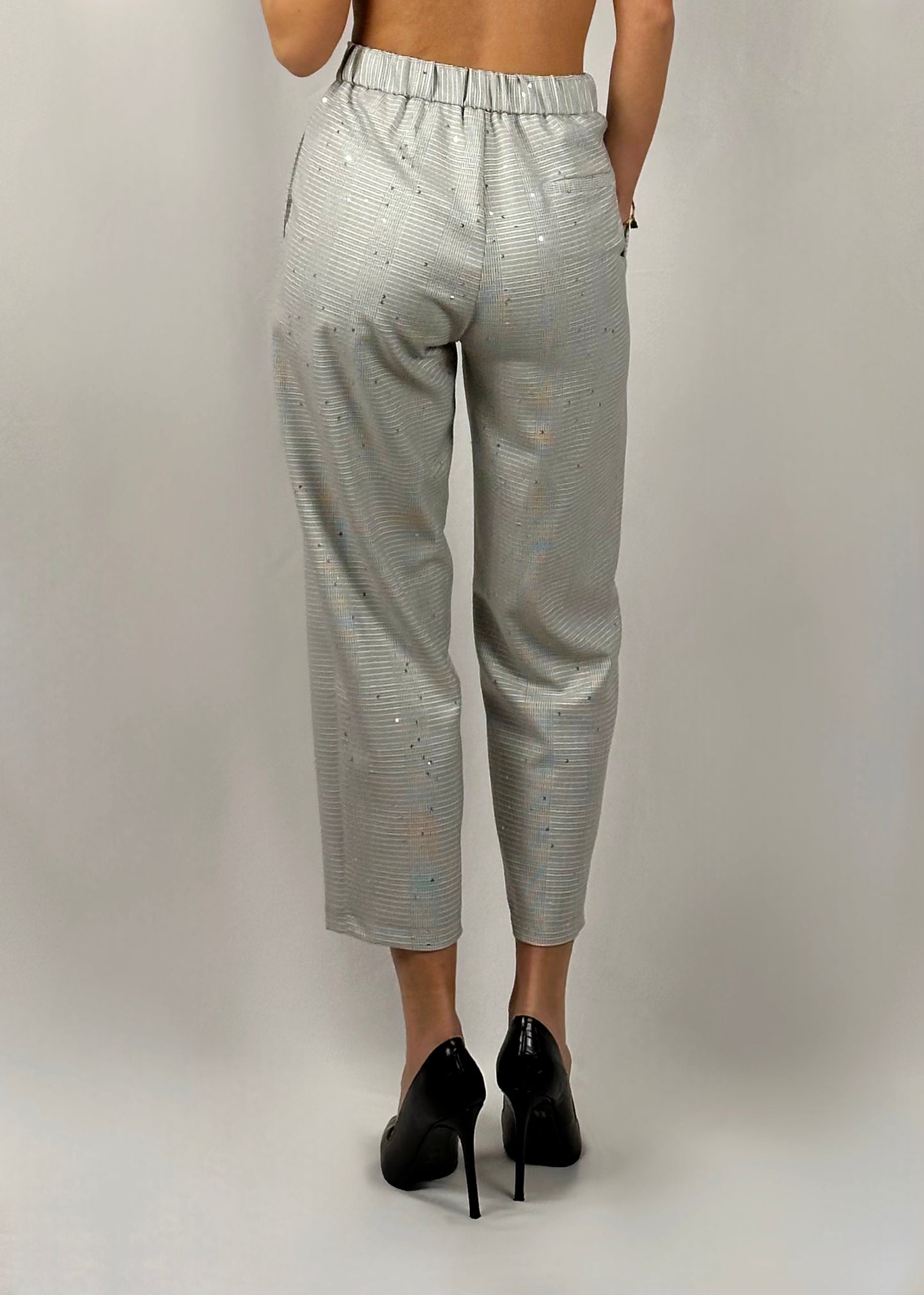 Pantalone grigio con punti luce