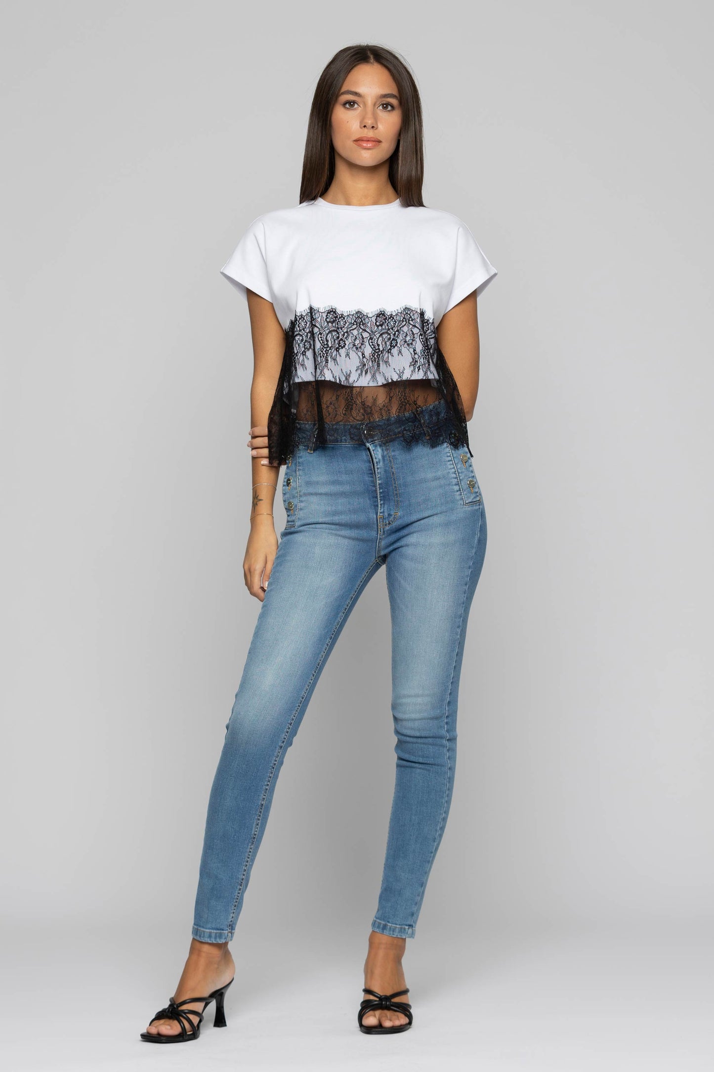 T-shirt con effetto doppiato in pizzo bemnac