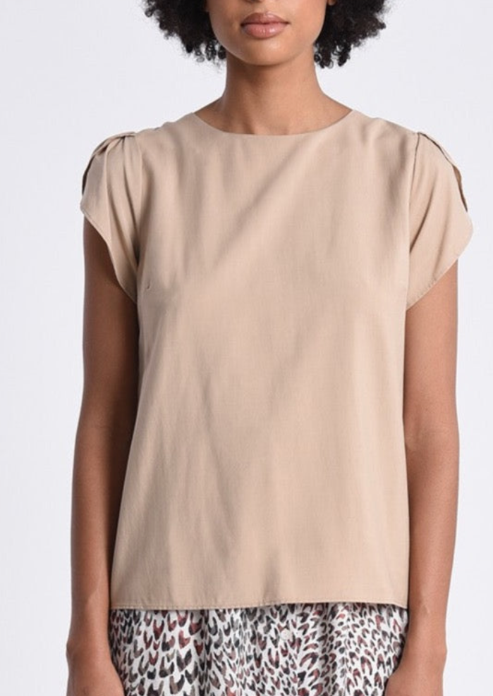 MOLLY BRACKEN SHORT SLEEVE TOP