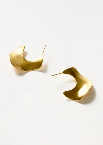 Orecchini semicerchi sinuosi