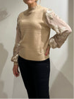 Maglia con maniche ricamate