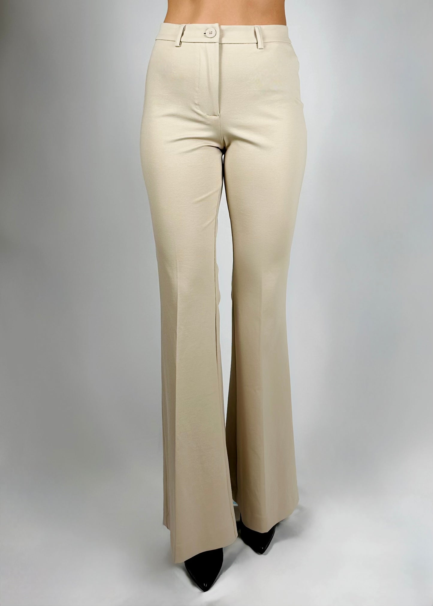 Pantaloni a zampa beige