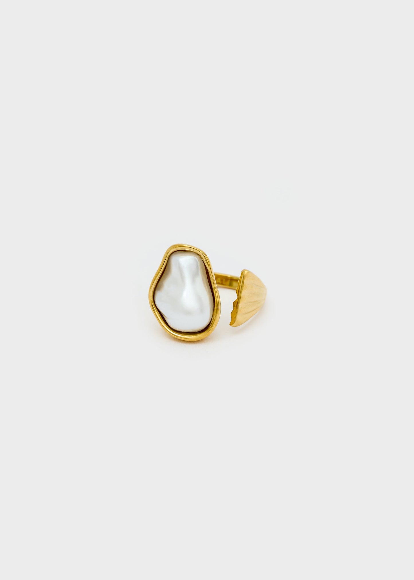 Anello aperto con perla oro