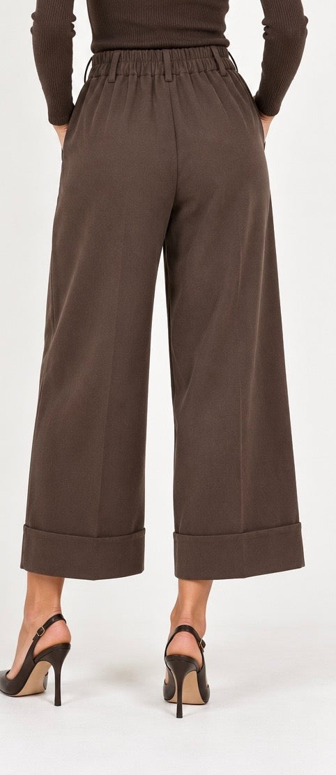 PANTALONE CROPPED CON RISVOLTO DAINETTO