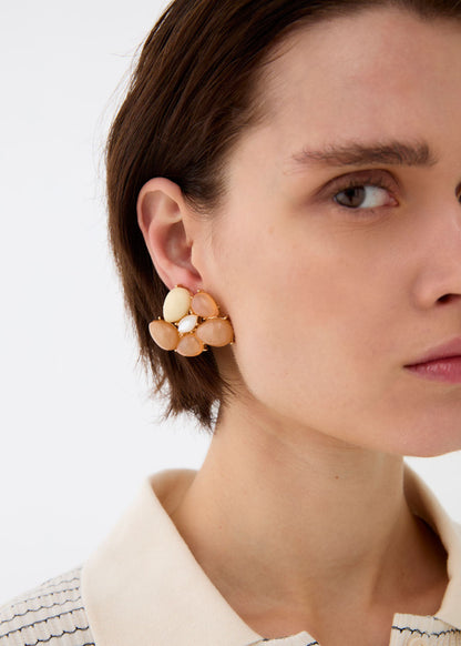 Orecchini a lobo in resina beige