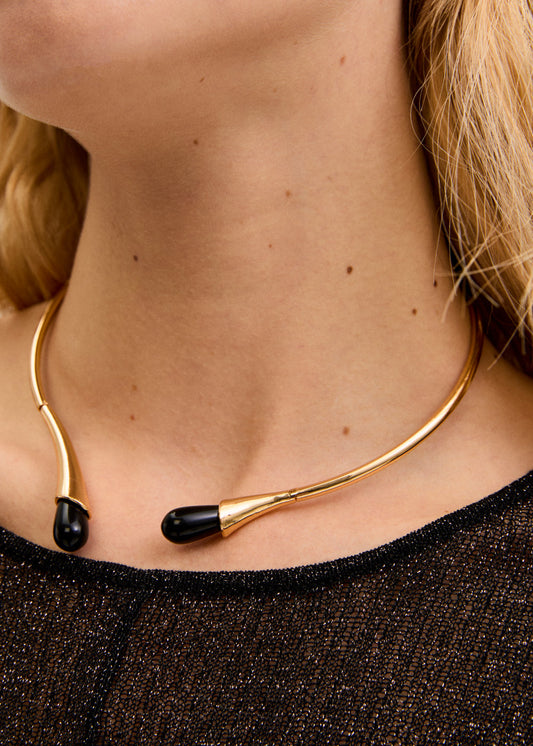 Collana rigida irregolare