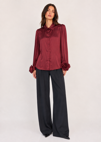 CAMICIA CON DETTAGLIO FIORE