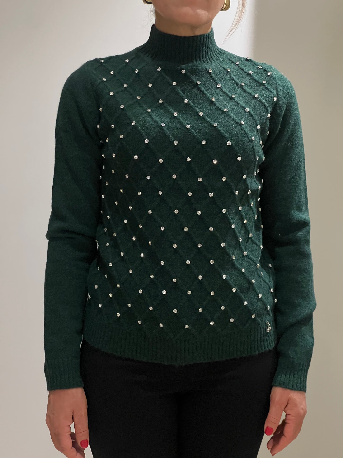 Maglia dolcevita con pietre