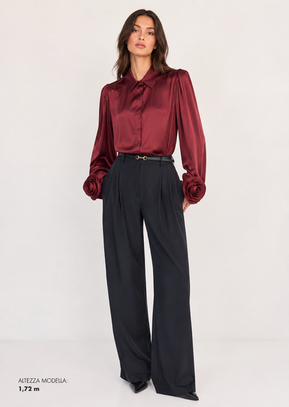 CAMICIA CON DETTAGLIO FIORE