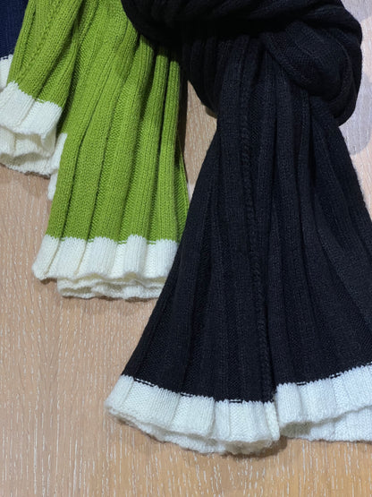 Sciarpa a coste c/contr: