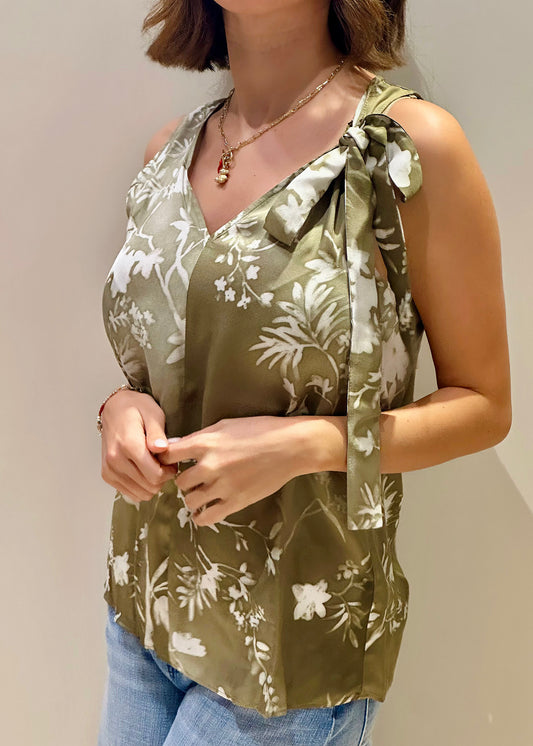 Top Emme Marella hateley fiore