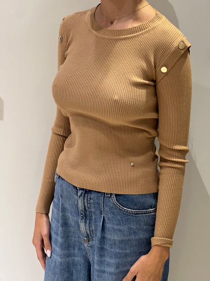 Maglia a costine bottoni oro