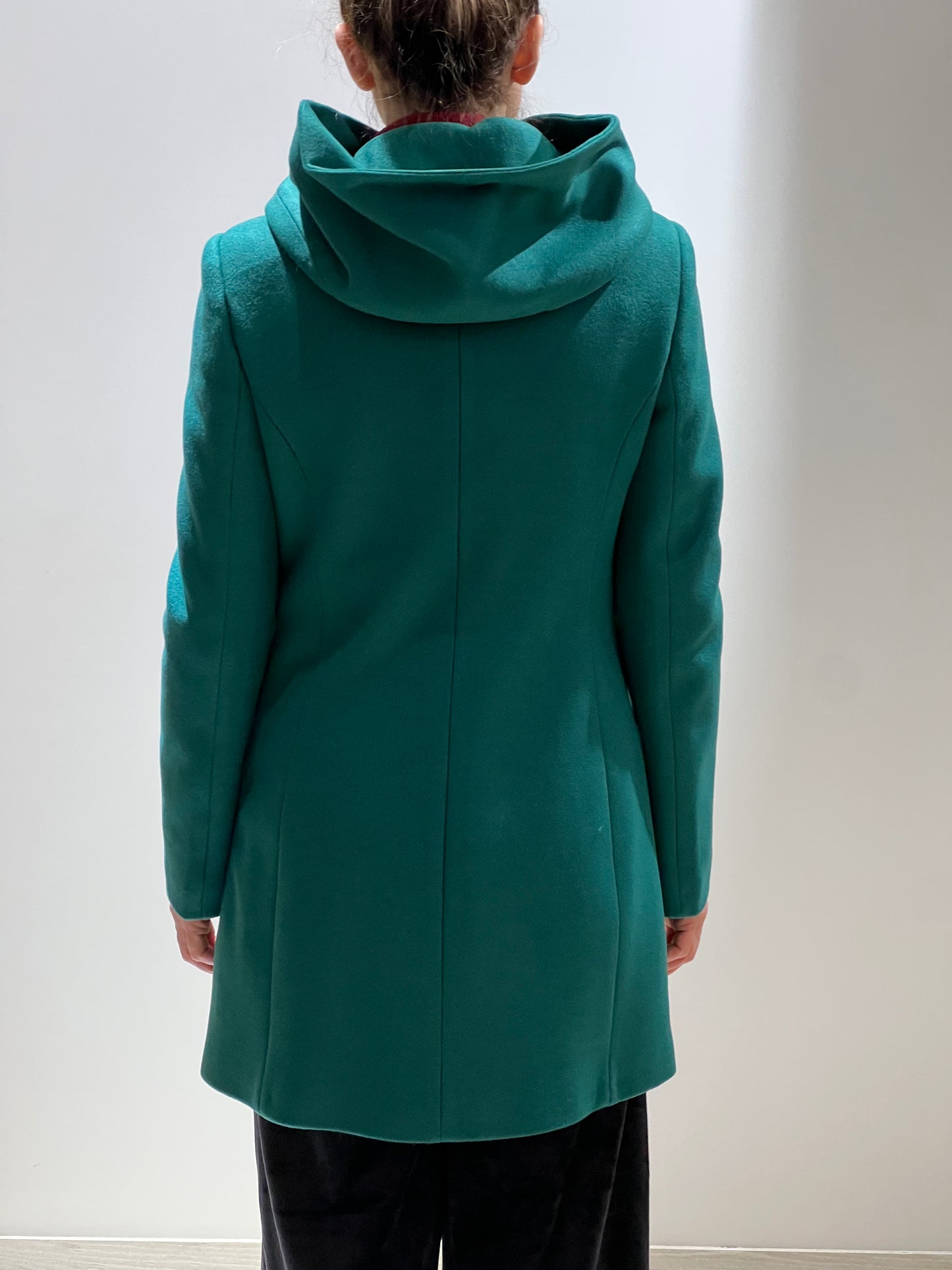 Cappotto con zip e cappuccio verde