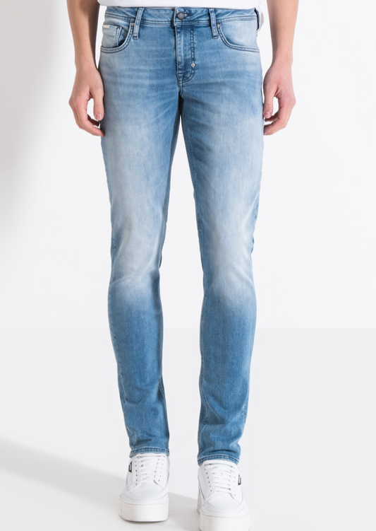 Jeans ozzy tapered fit in mid