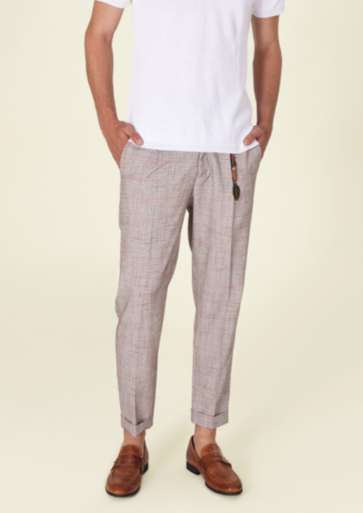 Pantalone con pince slim fit