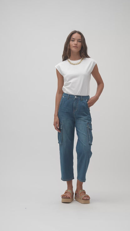 T-Shirt Smanicata Con Bottoni Oro